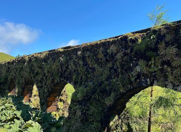 portugal/azores/attraction/aqueduct