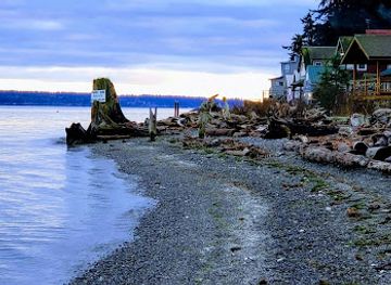 washington/whidbey-island/attraction/possession-beach-waterfront-park