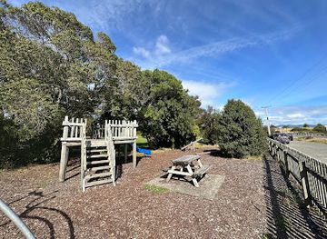 new-zealand/abel-tasman-national-park/attraction/tasman-memorial-recreation-reserve
