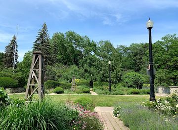 canada/golden-horseshoe/attraction/alexander-muir-memorial-gardens