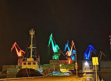 croatia/rovinj/attraction/lighting-giants