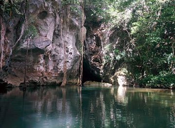 belize/crooked-tree-wildlife-sanctuary/attraction/barton-creek-cave-reserve