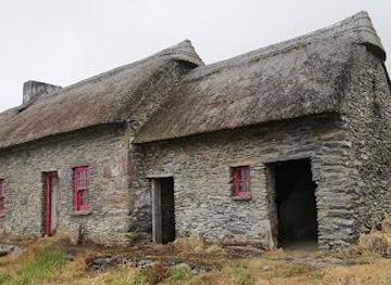 ireland/dingle/attraction/the-famine-cottages-teachini-an-ghorta-mhoir