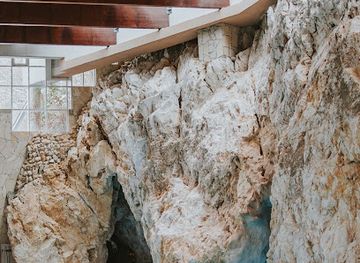 hungary/kunsag/attraction/miskolctapolca-cave-bath