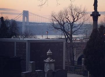 connecticut/greenwich-point-park/attraction/trinity-church-cemetery-and-mausoleum