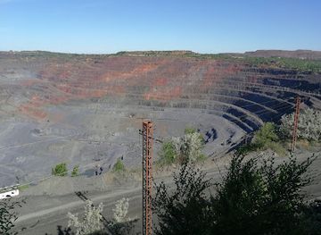 ukraine/kryvyi-rih/attraction/ohlyadovyy-maydanchyk-pivdhzk