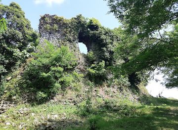 georgia/abkhazia/attraction/bagrat-castle
