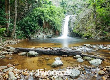 thailand/phi-pan-nam-range/attraction/chae-son-waterfall