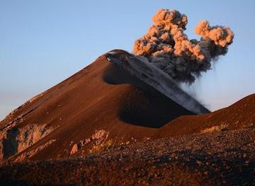 guatemala/guatemala-city/attraction/volcan-de-fuego