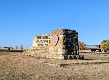 north-dakota/missouri-plateau/attraction/painted-canyon-visitor-center