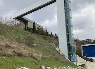spain/pamplona/attraction/ascensor-de-baranain