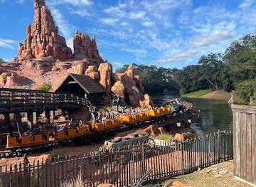 florida/orlando/attraction/big-thunder-mountain-railroad