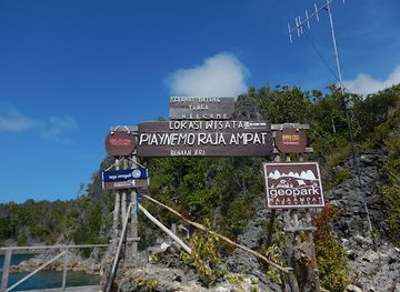 indonesia/central-papua/attraction/piaynemo-raja-ampat