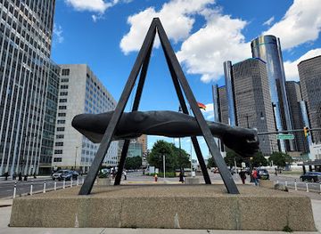 michigan/detroit/attraction/monument-to-joe-louis-the-fist
