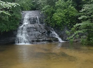 south-carolina/caesars-head-state-park/attraction/wildcat-branch-falls