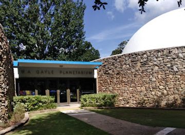 alabama/hill-country/attraction/w-a-gayle-planetarium