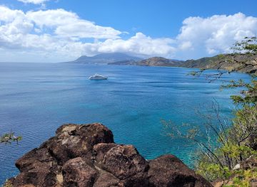 saint-kitts-and-nevis/gingerland/attraction/chamberlain-s-balcony