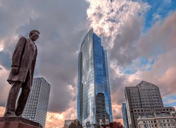 wisconsin/milwaukee/attraction/milwaukee-county-war-memorial-center