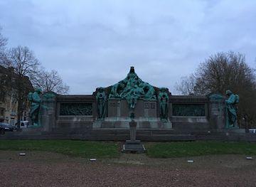 belgium/tournai/attraction/monument-aux-morts-de-tournai