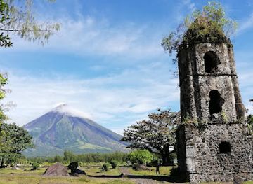 philippines/legazpi/lignon-hill-nature-park/attraction/cagsawa-ruins