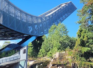 norway/oslo/holmenkollen/attraction/lavvo-holmenkollen