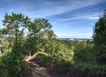 brunei/brunei-muara-district/attraction/bukit-sarang-helang