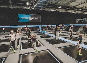 poland/gliwice/attraction/house-of-air-park-trampolin