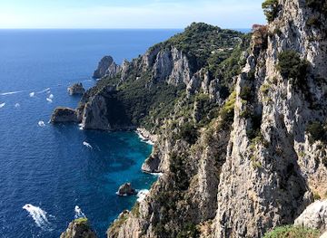 italy/capri/attraction/parco-astarita