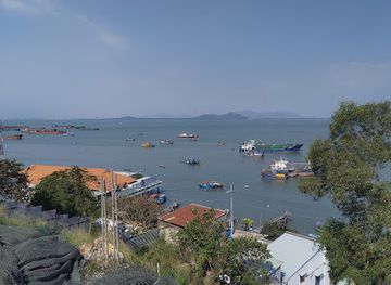 vietnam/vung-tau/attraction/duong-len-bai-phao-dai-co-vung-tau