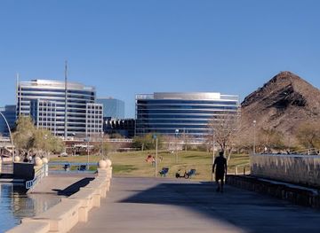 arizona/tempe/attraction/tempe-town-lake-pedestrian-bridge