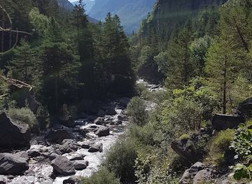 spain/ordesa-y-monte-perdido-national-park/attraction/barranco-del-cebollar-salto-del-carpin