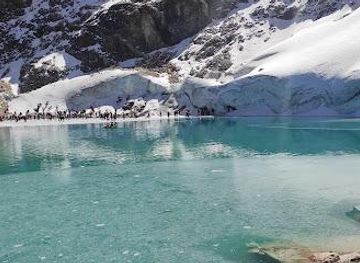 bolivia/la-paz/attraction/laguna-charquini