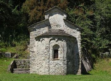 switzerland/locarno/attraction/tempietto-di-san-fedelino-sul-lago-mezzola
