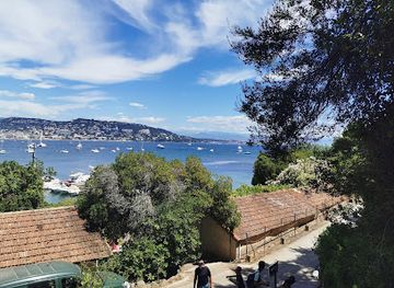 france/cannes/attraction/underwater-sculptures-by-jason-decaires-taylor