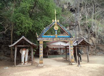 laos/khammouane-province/attraction/elephant-cave