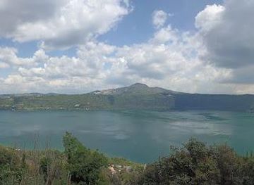 vatican-city/st-peter-s-square/attraction/vicolo-di-santa-maria-in-trastevere-9