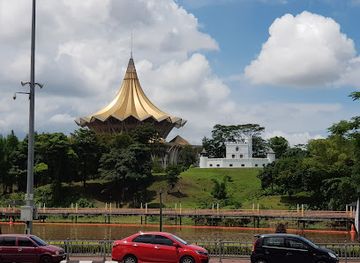 malaysia/kuching/attraction/upside-down-house-kuching