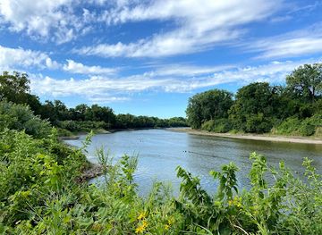 Walnut Woods State Park
