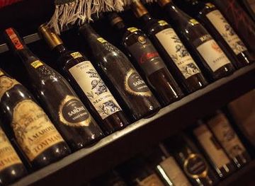 albania/kruje/attraction/petrela-castle