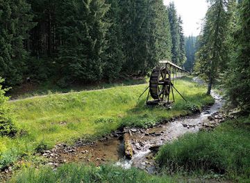 romania/rodnei-mountains/attraction/pestera-si-izbucul-izvorul-albastru-al-izei