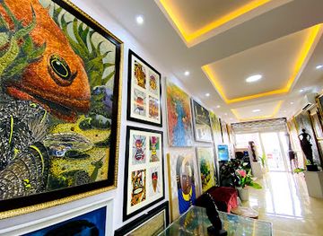 nigeria/hausa-fulani/attraction/vivid-exclusive-art-gallery