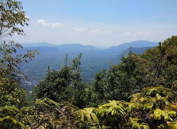 malaysia/kuching/attraction/peak-of-mount-singai