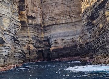 australia/tasman-peninsula/attraction/tasman-island-cruises