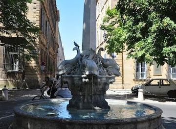 france/marseille/attraction/place-des-quatre-dauphins