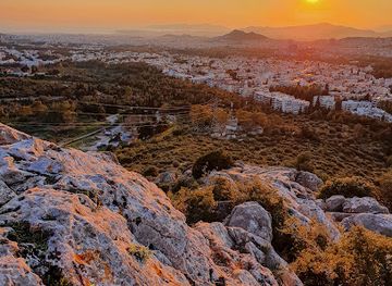 greece/attica/attraction/korakas-hill