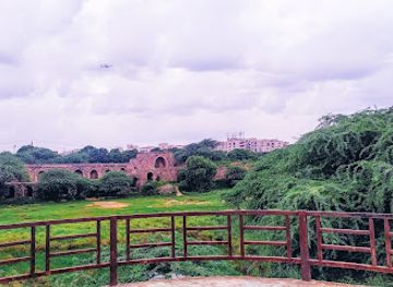 india/delhi/saket/attraction/satpula-delhi