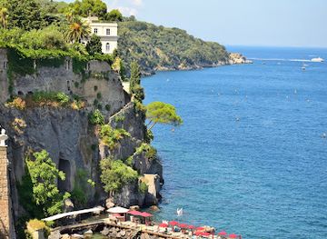 italy/sorrento/attraction/piazza-della-vittoria