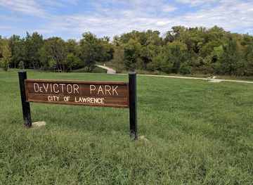 kansas/lawrence/attraction/devictor-park