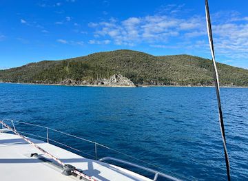 australia/whitsunday-islands/attraction/nara-inlet