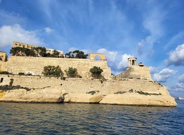 malta/gzira/attraction/elvis-tours